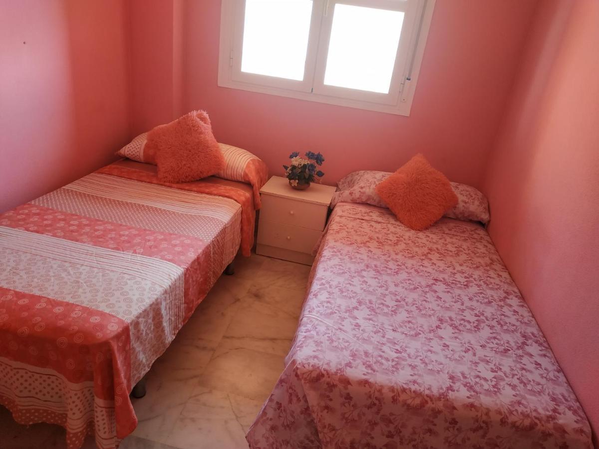 Sunny View With Five Beds Check Out 2 Pm *