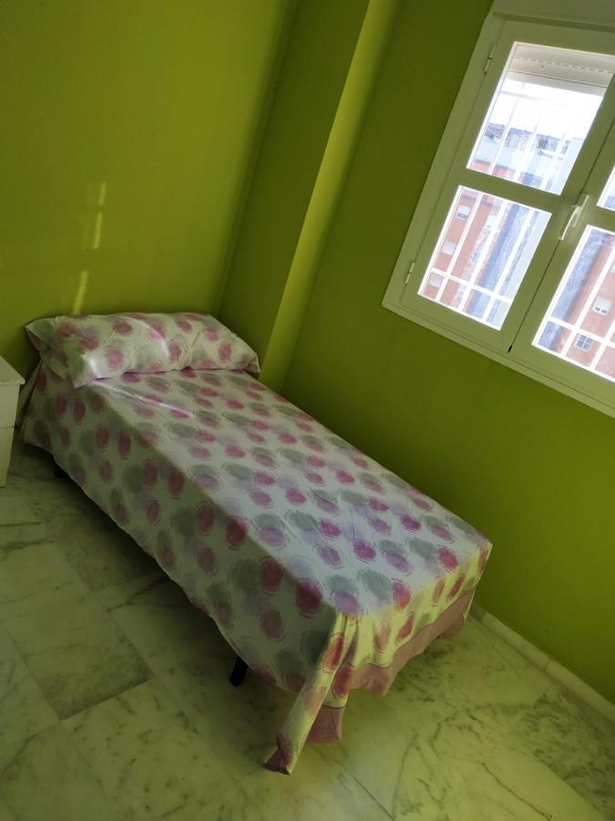 Sunny View With Five Beds Check Out 2 Pm Appartement